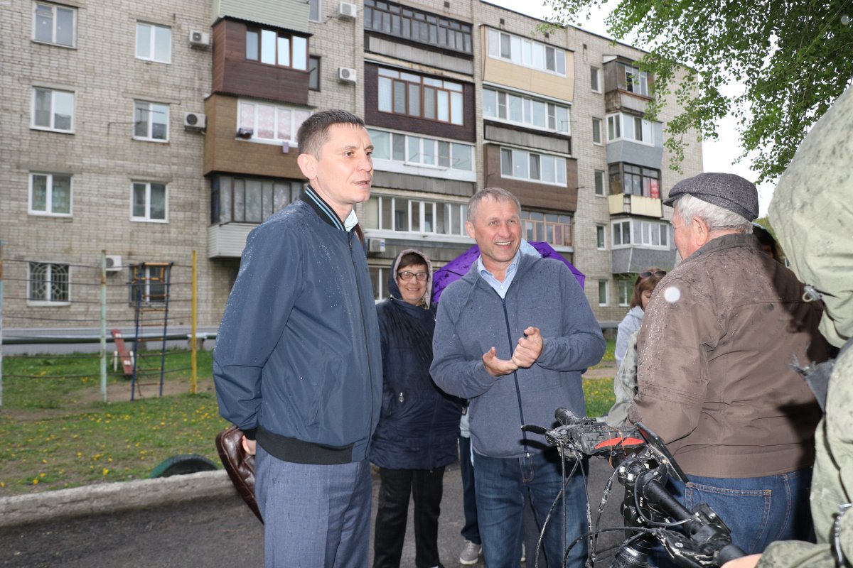 Проблемы дома обсудили с жителями | 15.05.2024 | Уссурийск - БезФормата